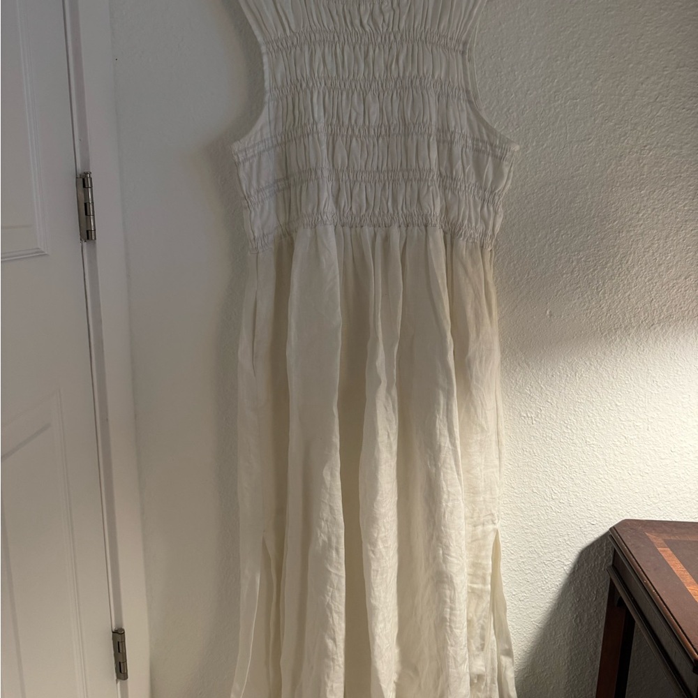 Dissh White Sleeveless Linen Dress